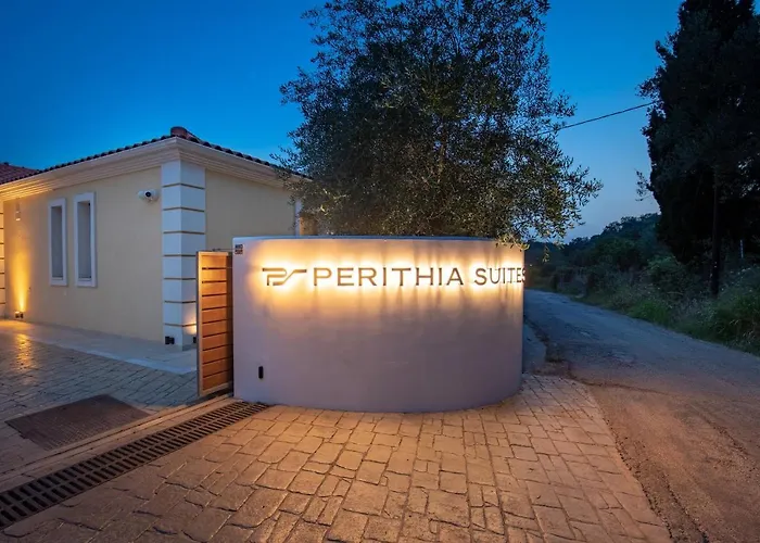 度假居 Perithia Suites