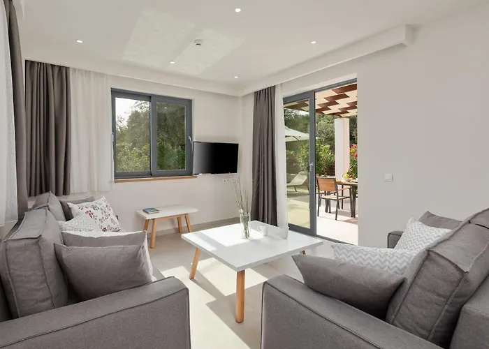 Perithia Suites Peritheia