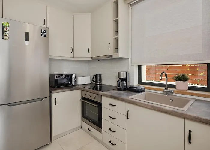 Perithia Suites Tatil Evi *