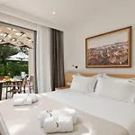 Perithia Suites בית נופש Peritheia