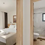 Perithia Suites בית נופש *