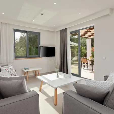 Perithia Suites Períthia